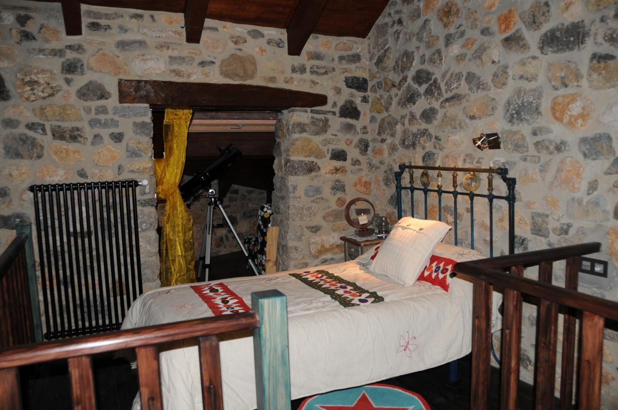 Casas Rurales Entre Babia Y La Luna Villafeliz Luaran gambar