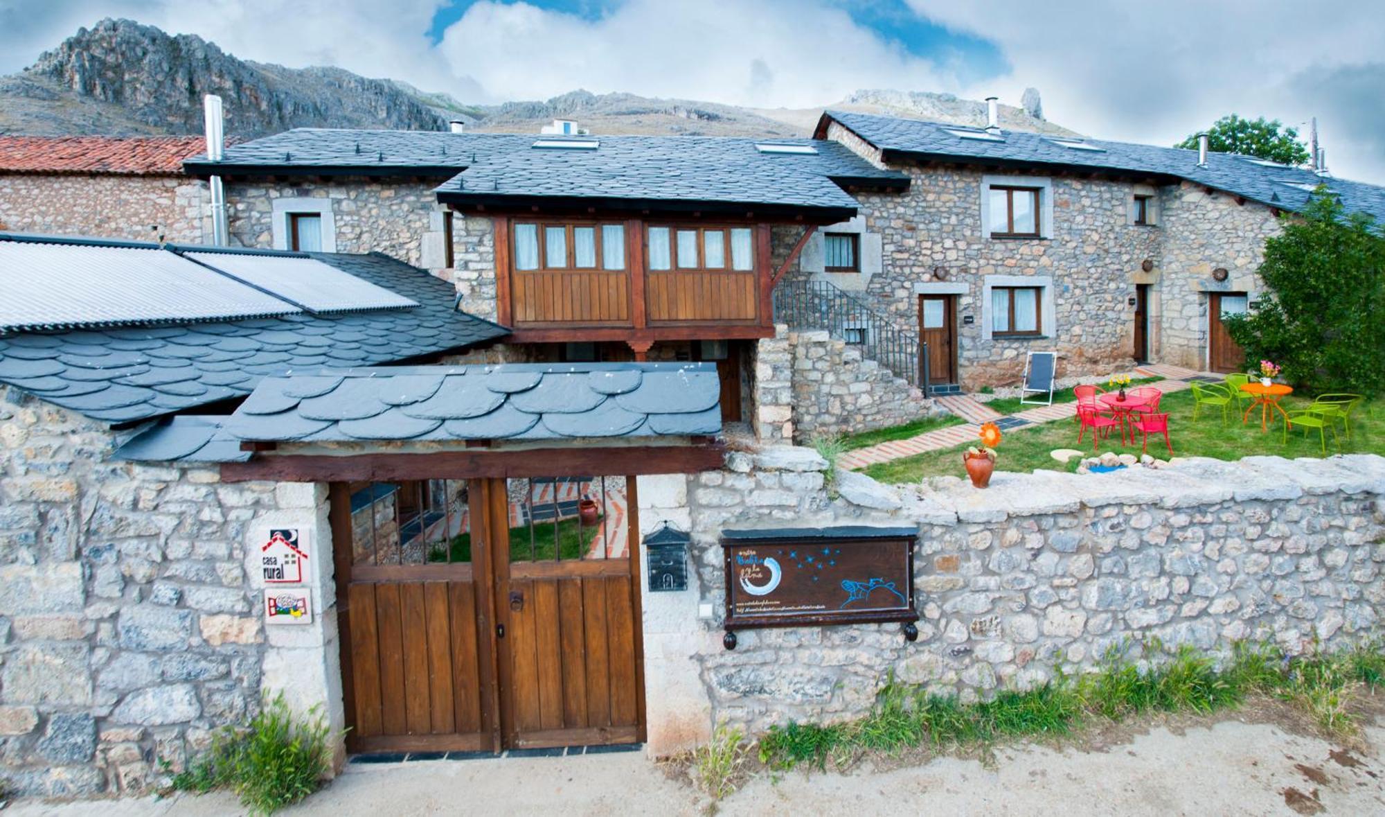Casas Rurales Entre Babia Y La Luna Villafeliz Luaran gambar