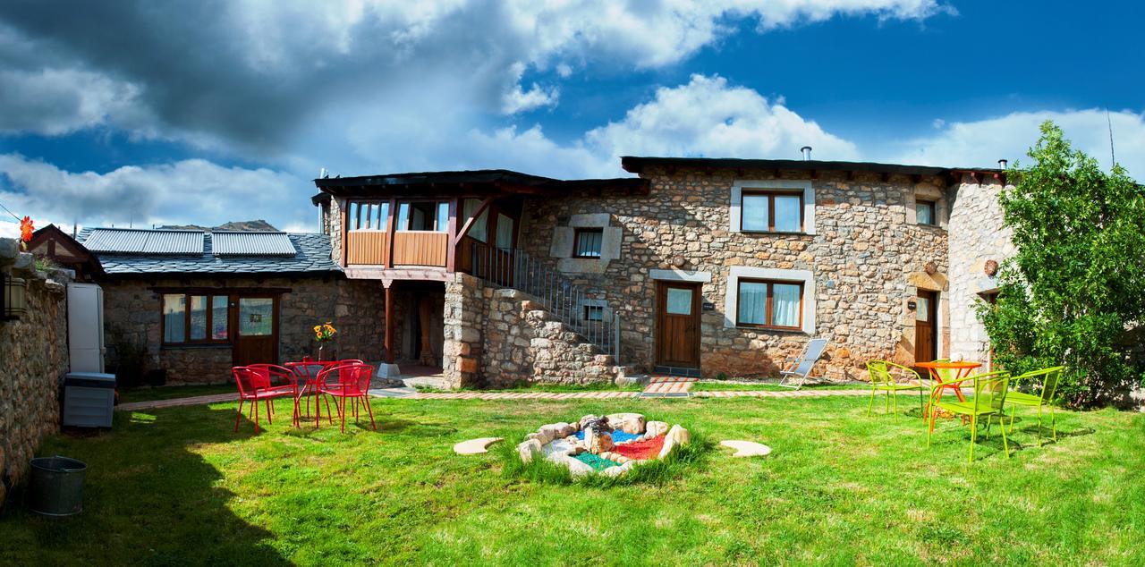 Casas Rurales Entre Babia Y La Luna Villafeliz Luaran gambar