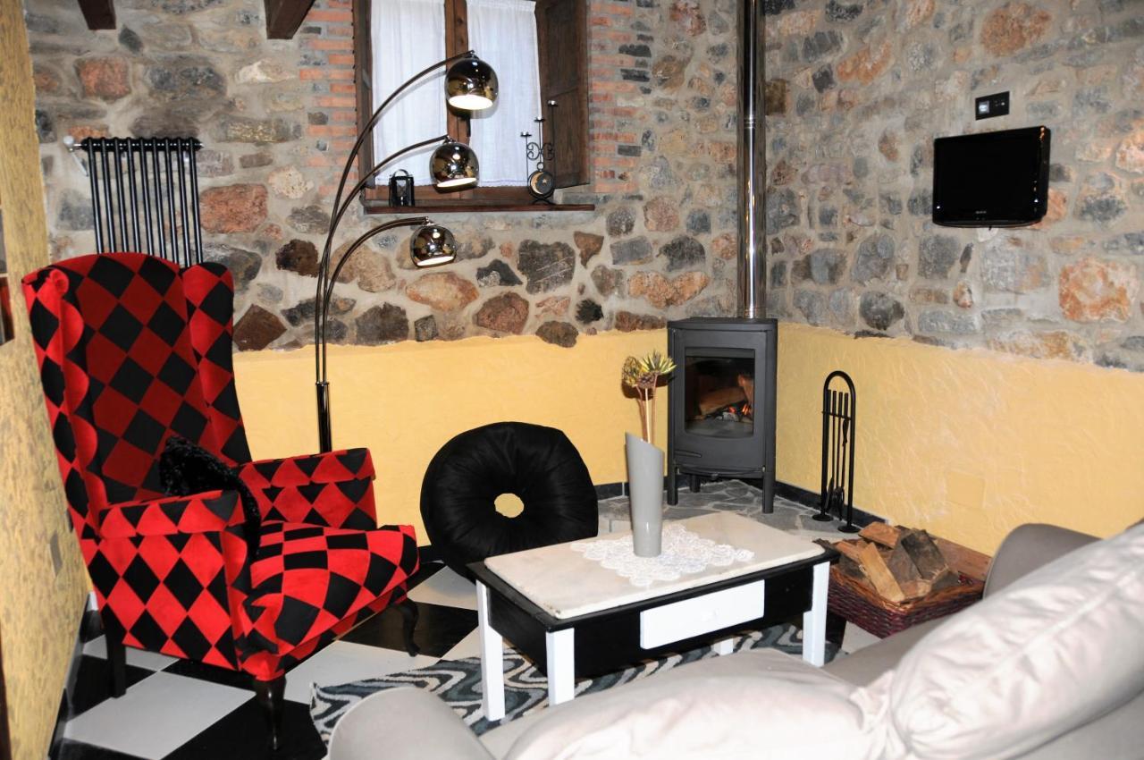 Casas Rurales Entre Babia Y La Luna Villafeliz Luaran gambar