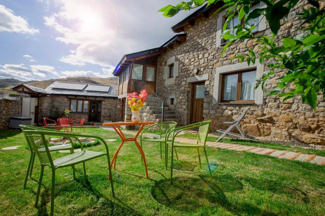 Casas Rurales Entre Babia Y La Luna Villafeliz Luaran gambar